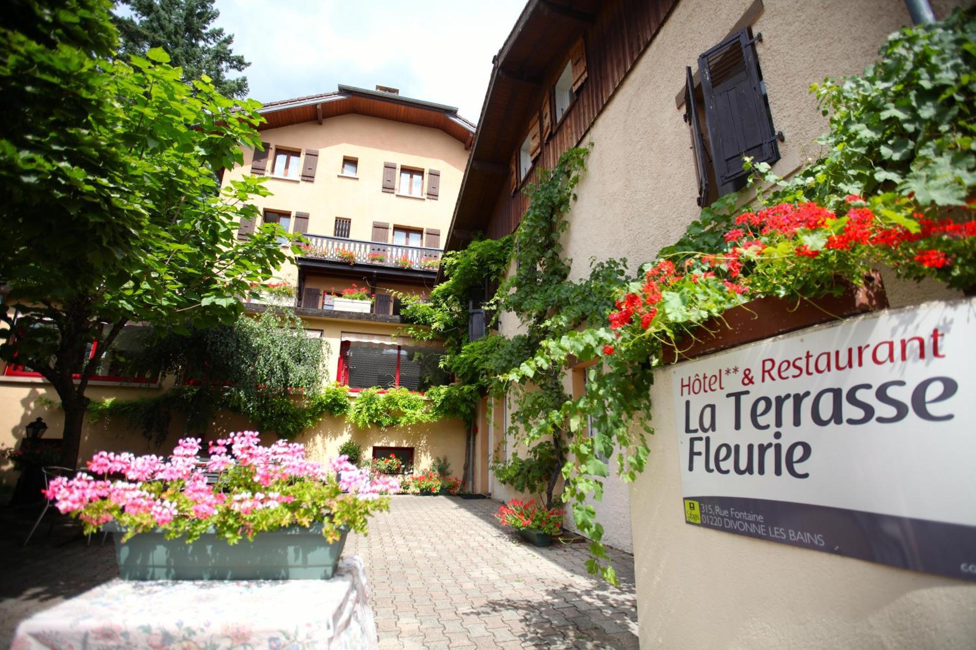 Logis Hotel La Terrasse Fleurie Divonne-les-Bains Esterno foto